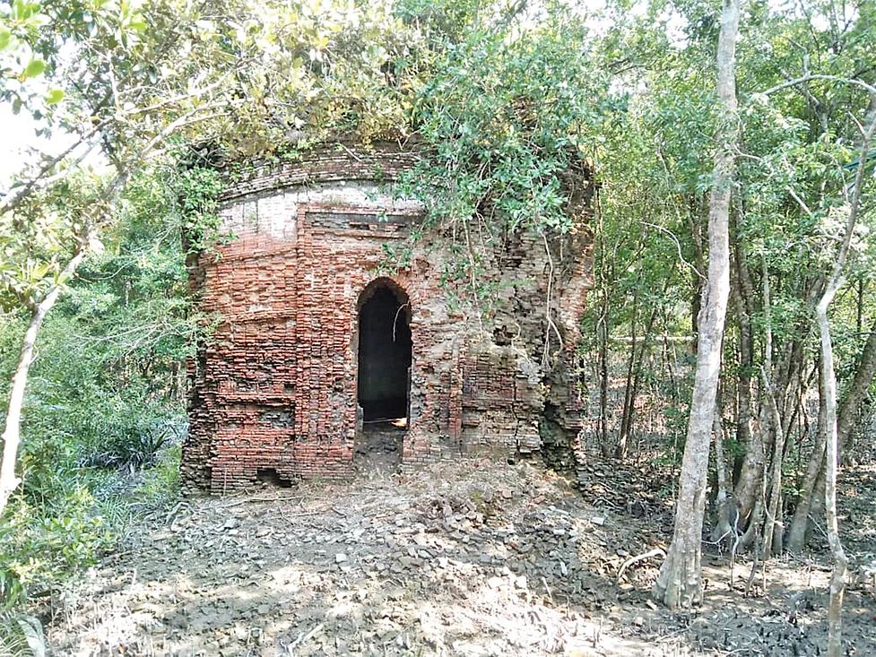 Sheikh Tek – (400-years-old Kali Temple) in Sundarban